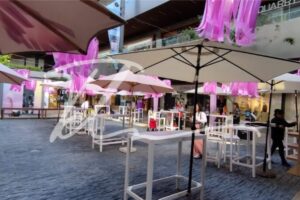 Periquera de madera blanca para 6 personas Periquera de madera blanca para 6 personas