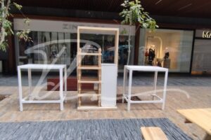 Periquera de madera blanca para 6 personas Periquera de madera blanca para 6 personas