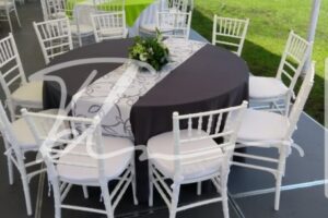 Mesa redonda, silla Tiffany Mesa redonda, silla Tiffany