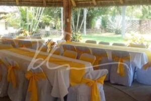 Tablón y silla negra Tablón y silla negra