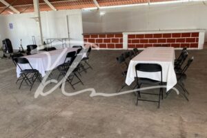 Mesas y sillas plegables